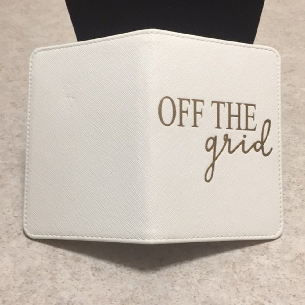PASSPORT Holder White & Gold Mudpie NEW Great Gift! - Picture 4 of 5